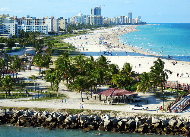 [Image: ve-may-bay-di-fort-lauderdale.jpg]