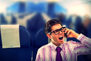 Tại sao phải tắt điện thoại di động khi đi máy bay?