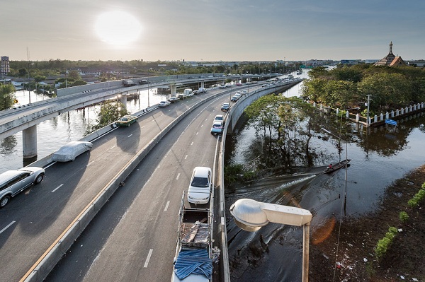 Gaio thông hiện đại ở Thái Lan ve-may-bay-di-ubon-ratchathani-2