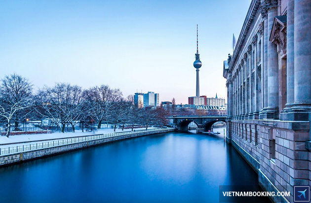 ve may bay di berlin