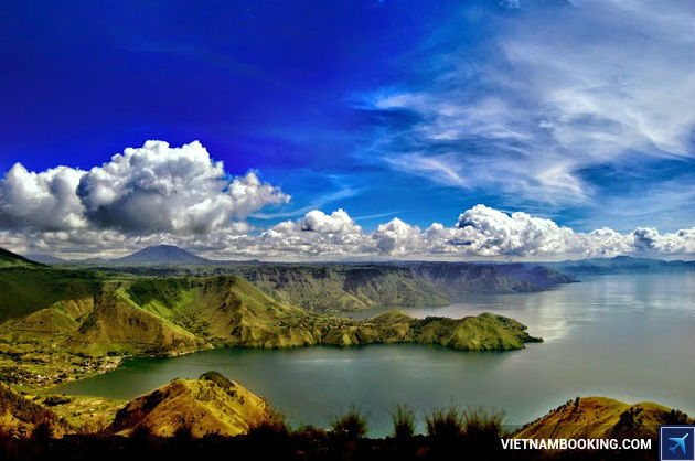 ve may bay gia re di indonesia