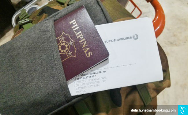 Chuẩn bị túi riêng để đựng hộ chiếu và những giấy tờ cần thiết cam nang du lich