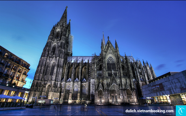chiem-nguong-10-nha-tho-gothic-dep-nhat-chau-au-10-31-12-2015