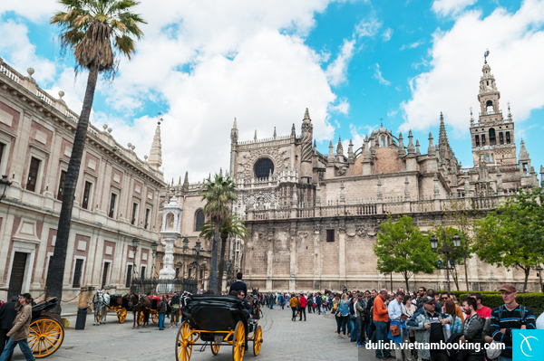 chiem-nguong-10-nha-tho-gothic-dep-nhat-chau-au-6-31-12-2015