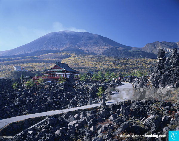 chinh-phuc-5-ngon-nui-lua-ngoan-muc-tai-nhat-ban-2-29-12-2015