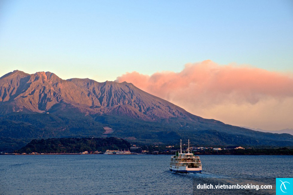 chinh-phuc-5-ngon-nui-lua-ngoan-muc-tai-nhat-ban-4-29-12-2015