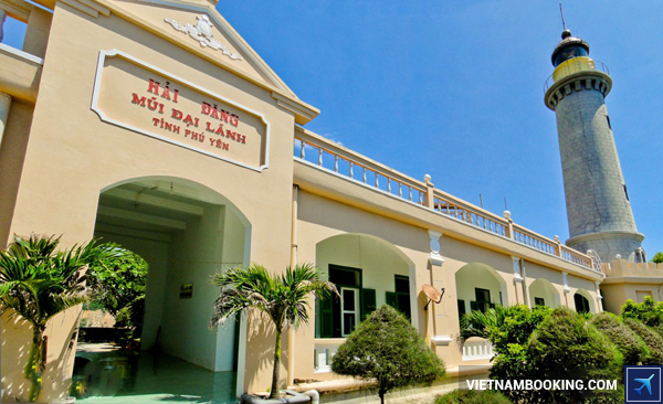 chinh-phuc-diem-cuc-dong-cua-to-quoc-tai-mui-dien-5-25-12-2015