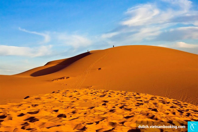 Đồi cát Mũi Né cam-nang-du-lich-gia-re-11-12-2015- 1