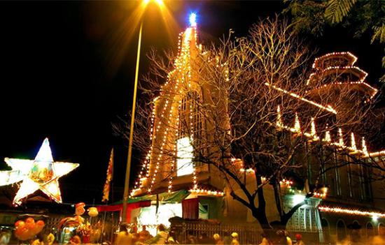 săn v&eacute; m&aacute;y bay đi huế đ&oacute;n gi&aacute;ng sinh