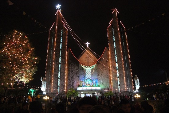 mua v&eacute; m&aacute;y bay đi huế đ&oacute;n gi&aacute;ng sinh