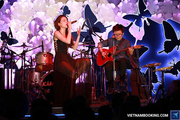 ve may bay di sai gon gia huu nghi