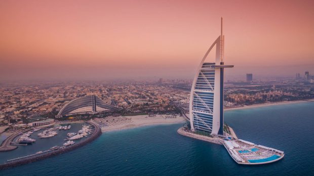 kh&aacute;ch sạn 7 sao đầu ti&ecirc;n tr&ecirc;n Thế Giới- Burj al-Arab
