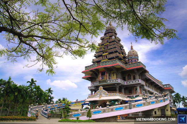 Marian Shrine của Annai Velangkanni ve may bay di medan gia re