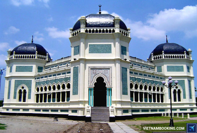 Nhà thờ Hồi giáo Mesjid Raya gia ve may bay di medan