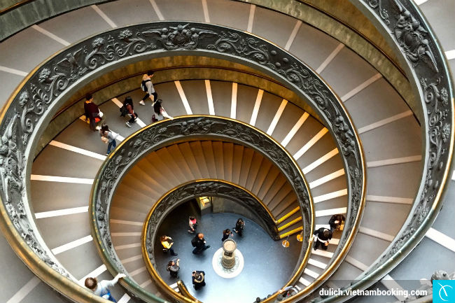 du lich vatican gia mem