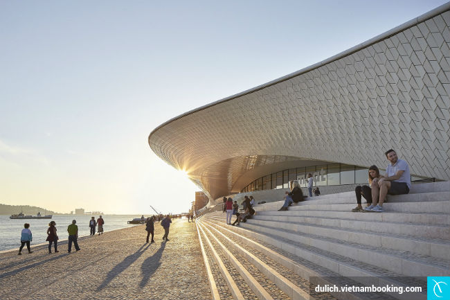 bo-dao-nha-diem-den-duoc-san-don-nhat-nam-2017-4-16-01-2017