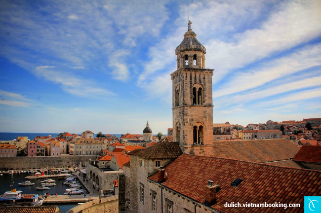 mua tour du lich croatia gia re