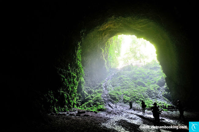 mot-vong-kham-pha-yogyakarta-indonesia-3-17-01-2017