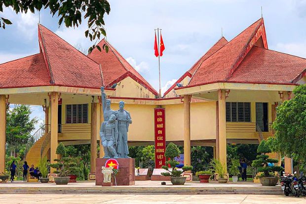 Địa điểm du lịch Kon Tum - Ngục Kon Tum