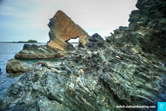 diem-ten-7-ganh-da-noi-tieng-o-viet-nam-1-16-03-2017