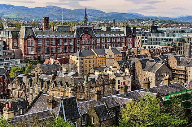 du lich chau au thang 3