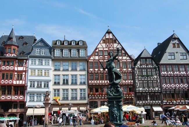Du lịch Đức khám phá thủ đô tài chính châu Âu
