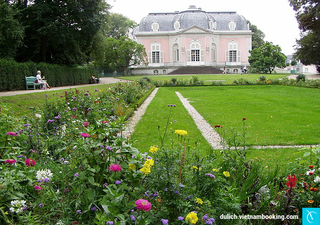 tour du lich duc gia re