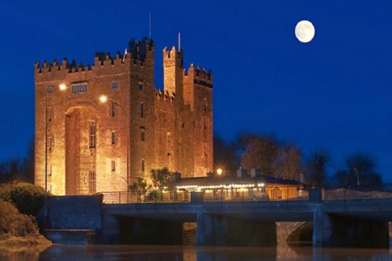 du lịch ireland th&aacute;ng 4