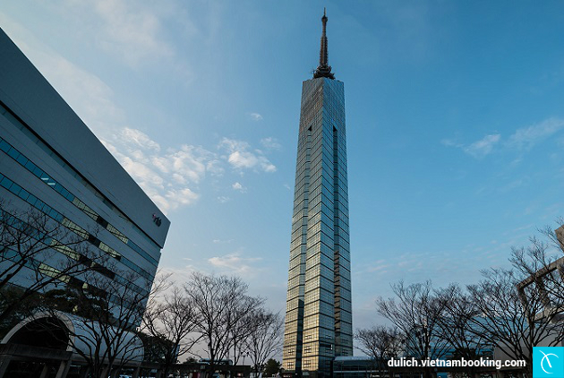 Tháp Fukuoka di tour du lich nhat ban