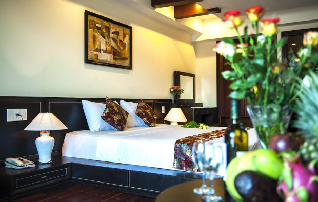 Khách sạn Summer Nha Trang - Nên ở khách sạn nào Nha Trang?