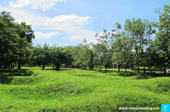 Những hố chôn tập thể ở Cánh đồng chết canh dong chet campuchia