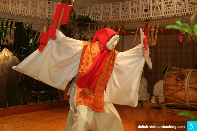 hem nui thieng nhat ban