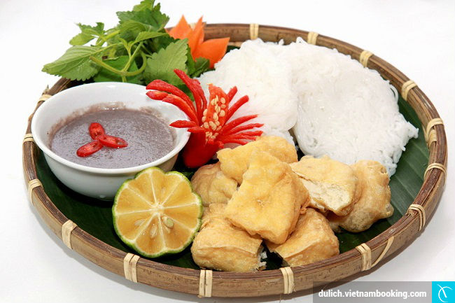 hoa sua ha noi thang ba