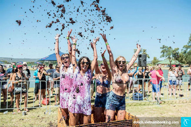 le hoi nem nhau tren the gioi