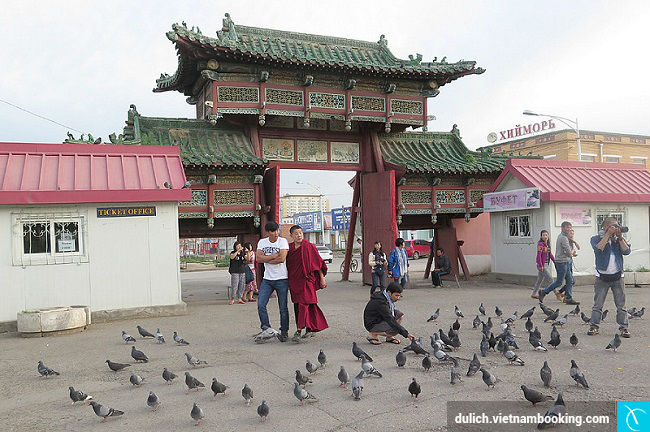 u viện Gandantegchinlen ở Ulan Bator du lich mong co 2017