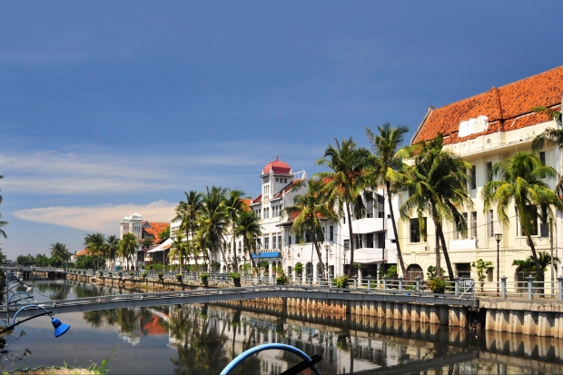 di du lich indonesia gia re