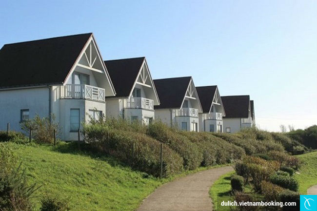 Khu nghỉ dưỡng gần biển du lich phap