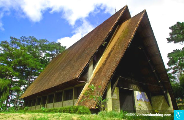 Kham-pha-nhung-nha-tho-dep-nhat-Da-Lat-4-9-5-2017