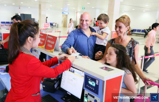 Luu-y-khi-cho-tre-em-di-may-bay-Vietjet-Air-1-23-5-2017