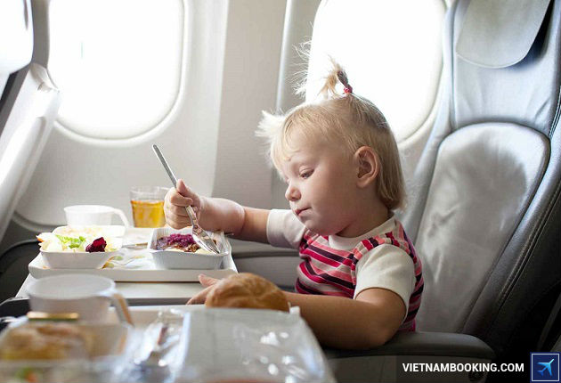 ve may bay tre em gia re