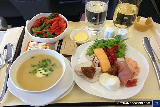 gia ve may bay vietnam airlines