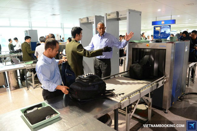 hanh ky bi cam khi di may bay