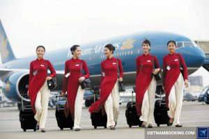 Nên mua vé máy bay Vietnam Airlines hay Vietjet Air?