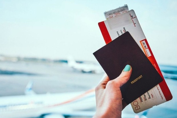 đổi v&eacute; m&aacute;y bay Kenya Airways