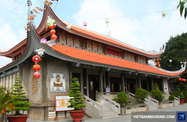 Gia-ve-may-bay-Jetstar-tu-Vinh-di-Sai-Gon-3-15-6-2017