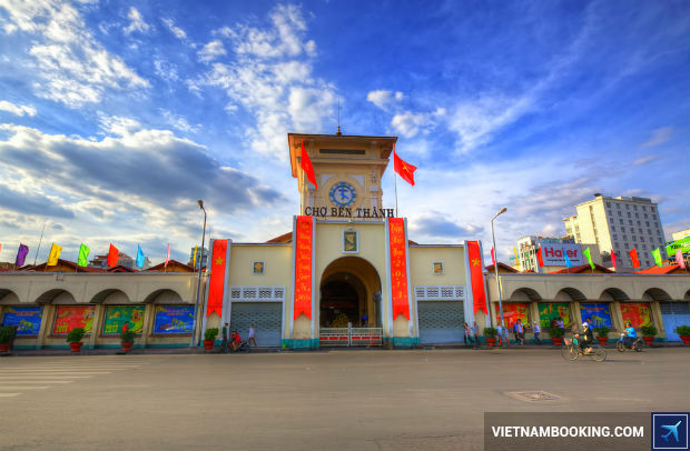 Ve-may-bay-Vietnam-Airline-di-Sai-Gon-1-10-6-2017