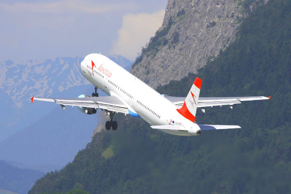 ve may bay austrian airlines