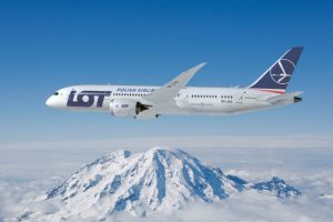 Đặt vé máy bay LOT Polish Airlines giá rẻ