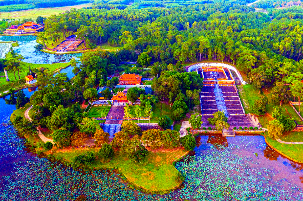 Vé máy bay Tp Hồ Chí Minh đi Huế Vietnam Airlines 