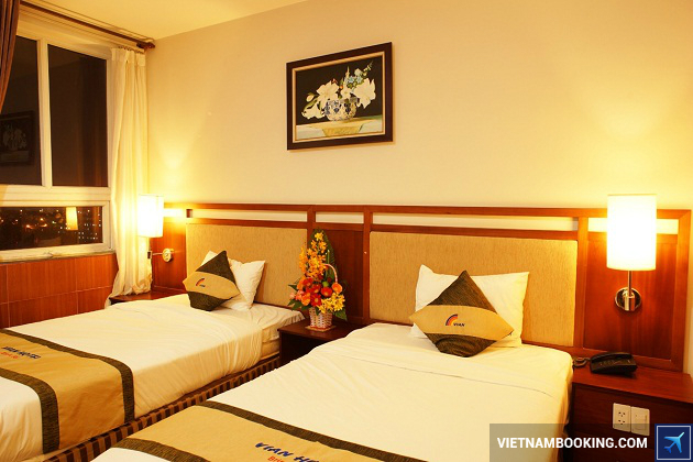 Khách sạn trên đường Phạm Văn Đồng Đà Nẵng